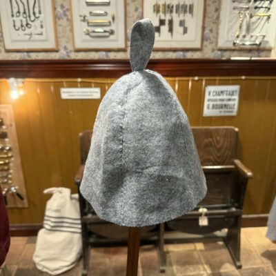 Den klassiske grå bade / sauna hue fra Klitmøller og Nørre Vorupøre